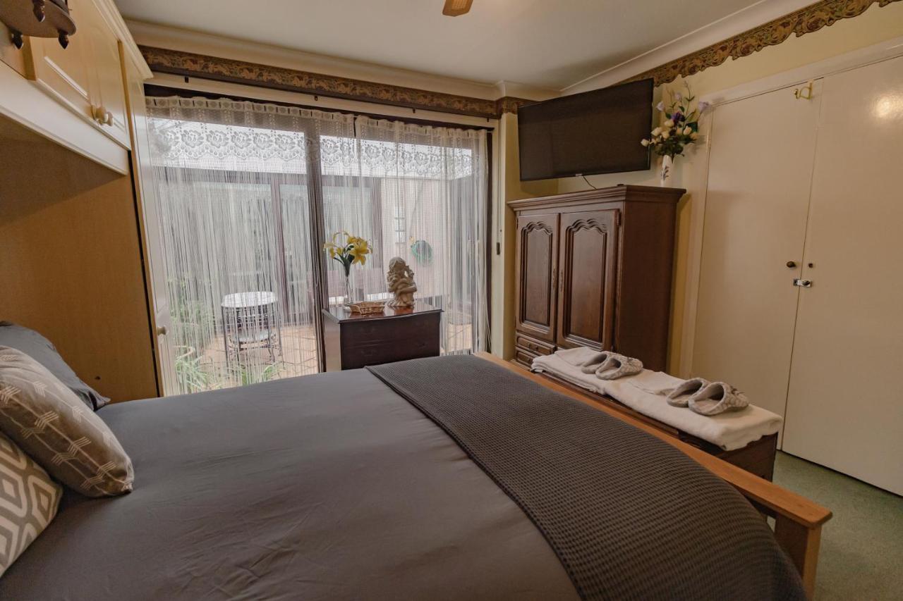 Palm Bay'S Luxury Bungalow - Self Check In & Parking Villa Margate Bagian luar foto