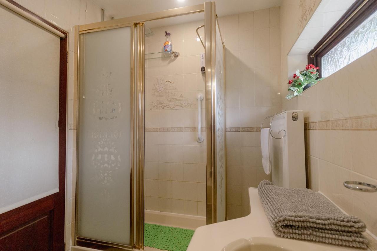 Palm Bay'S Luxury Bungalow - Self Check In & Parking Villa Margate Bagian luar foto